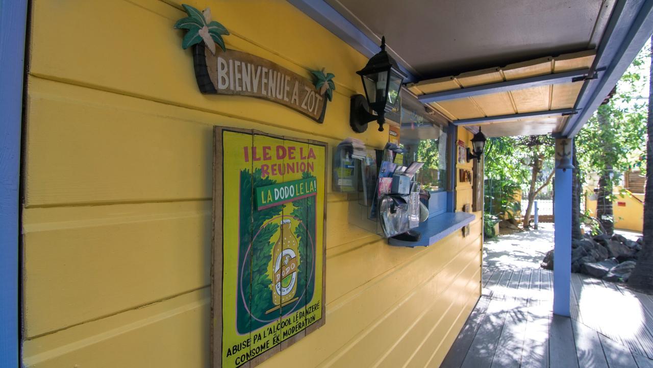 Hotel Coco Island サンジルレバン エクステリア 写真